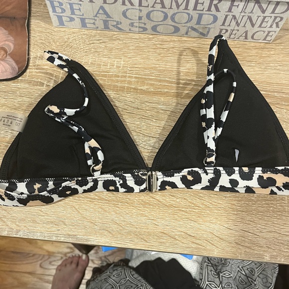 SHEIN bikini top size medium - Picture 2 of 4